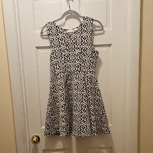 RD Style Monochrome Patterned Top